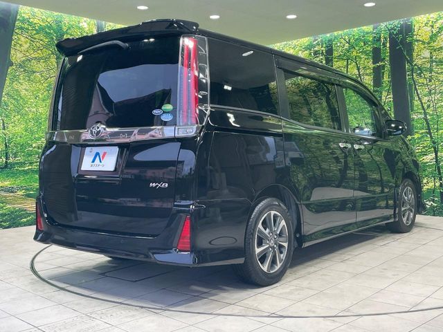 TOYOTA NOAH 2019