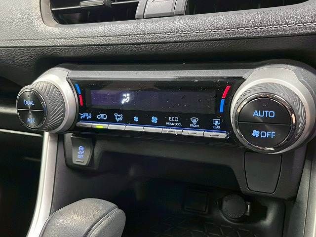 TOYOTA RAV4 4WD 2019