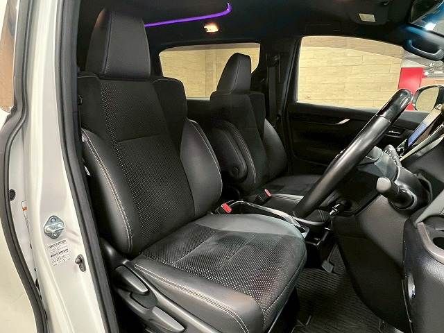 TOYOTA VELLFIRE 2020