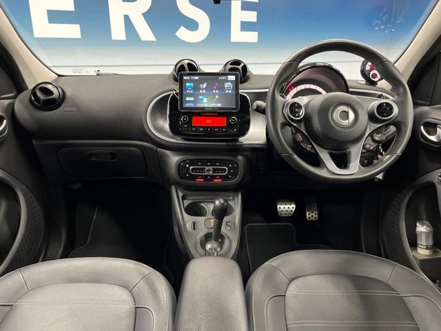 MCC SMART FORFOUR 2017