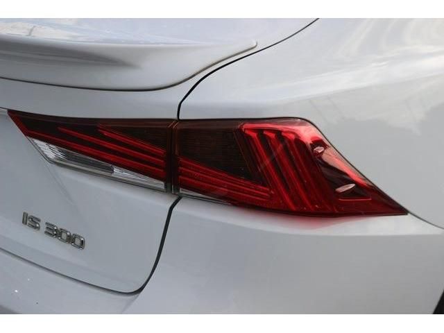 TOYOTA LEXUS IS300 2017