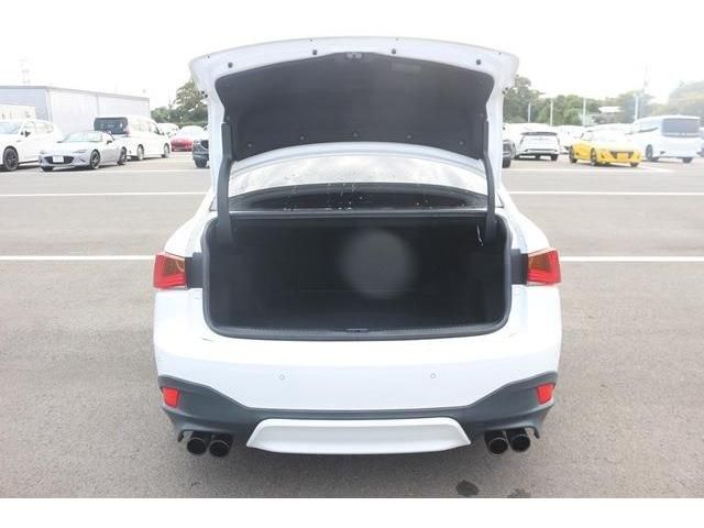 TOYOTA LEXUS IS300 2017