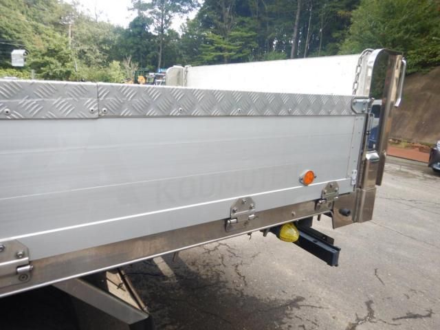 MITSUBISHI CANTER 2014