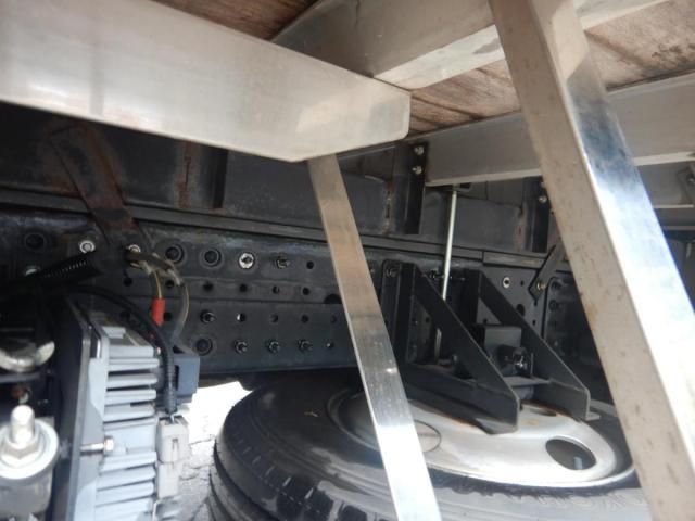 MITSUBISHI CANTER 2014