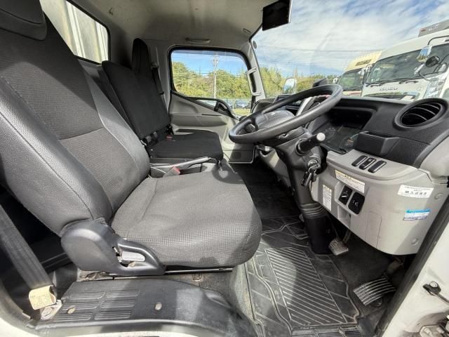 MITSUBISHI CANTER 2020