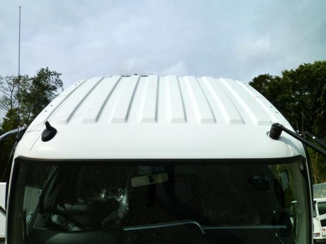 MITSUBISHI FUSOU FIGHTER 2025