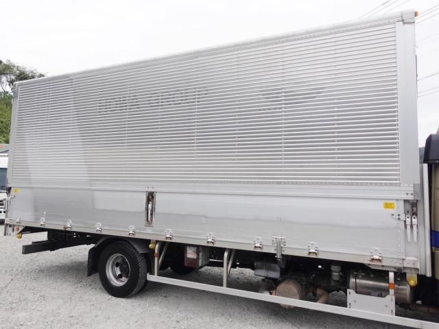 MITSUBISHI FUSOU FIGHTER 2017