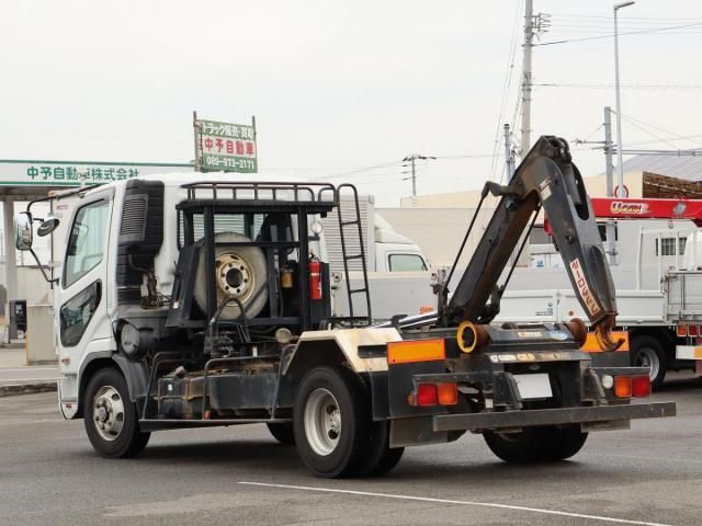 MITSUBISHI FUSOU FIGHTER 2011