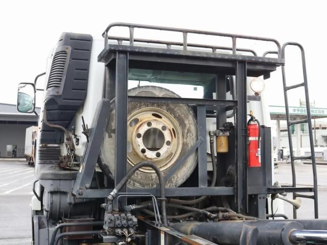 MITSUBISHI FUSOU FIGHTER 2011