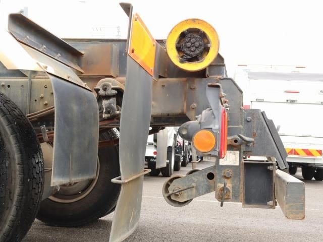 MITSUBISHI FUSOU FIGHTER 2011