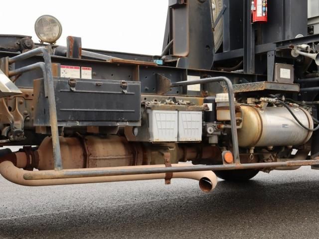 MITSUBISHI FUSOU FIGHTER 2011