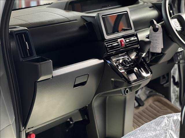 DAIHATSU TANTO CUSTOM 2025