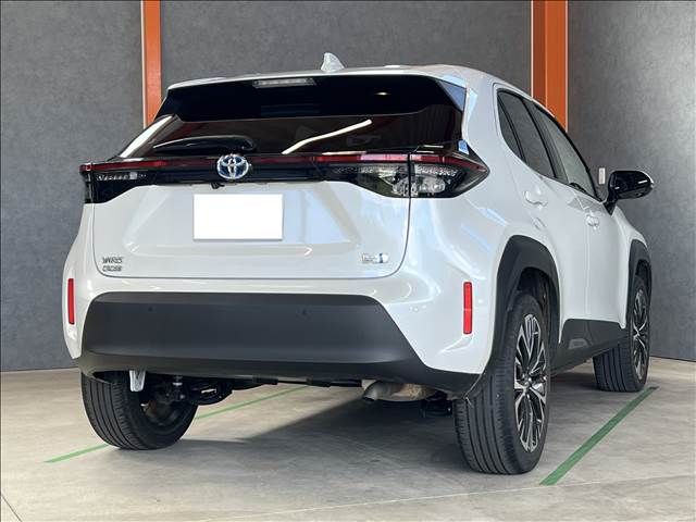 TOYOTA YARIS CROSS HYBRID 2023