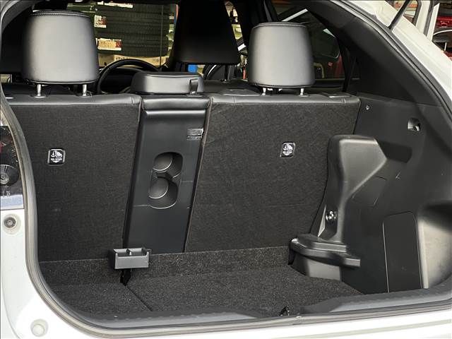 TOYOTA YARIS CROSS HYBRID 2023