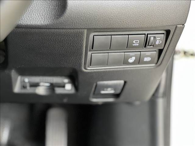 TOYOTA YARIS CROSS HYBRID 2023