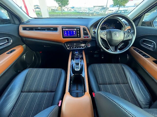 HONDA VEZEL HYBRID 2014