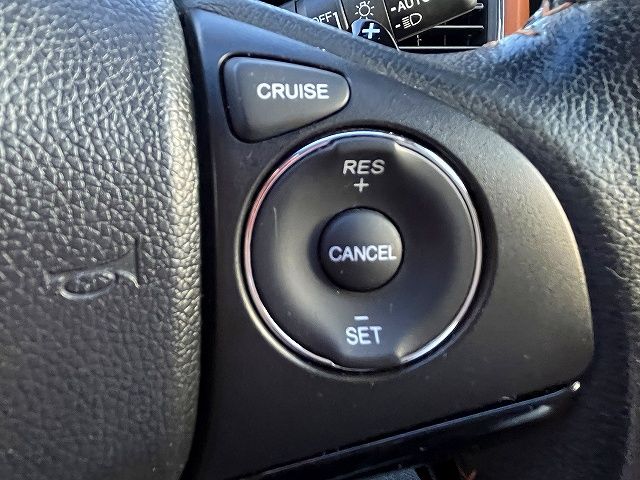 HONDA VEZEL HYBRID 2014