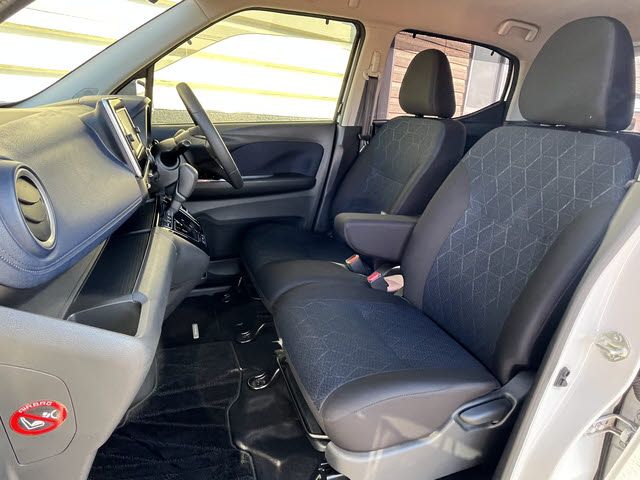 MITSUBISHI ek X 2020