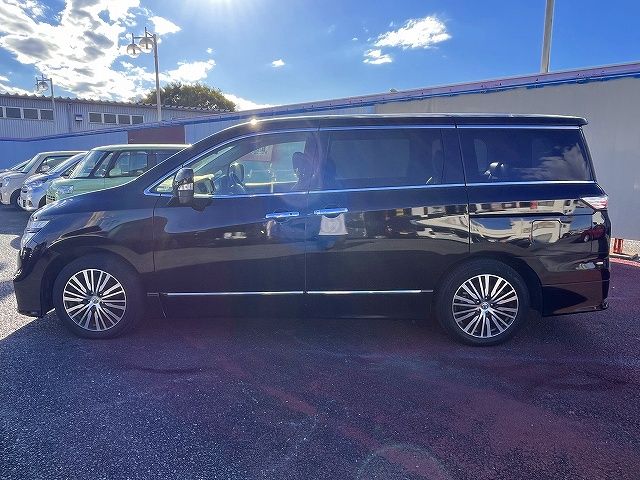NISSAN ELGRAND 2018