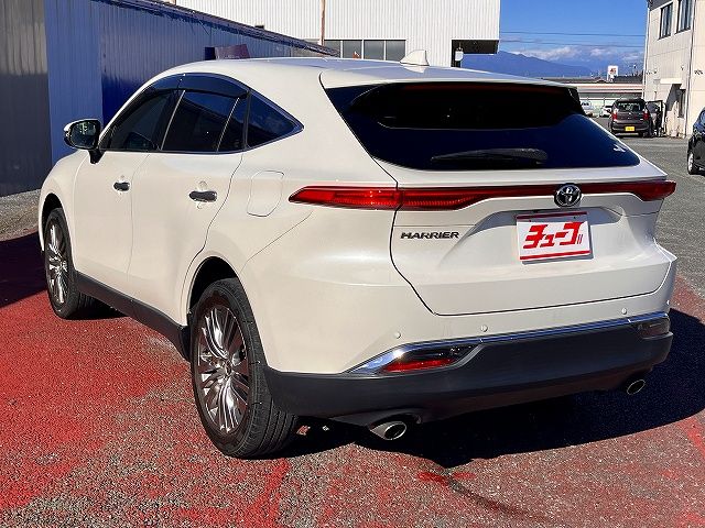 TOYOTA HARRIER 2WD 2020