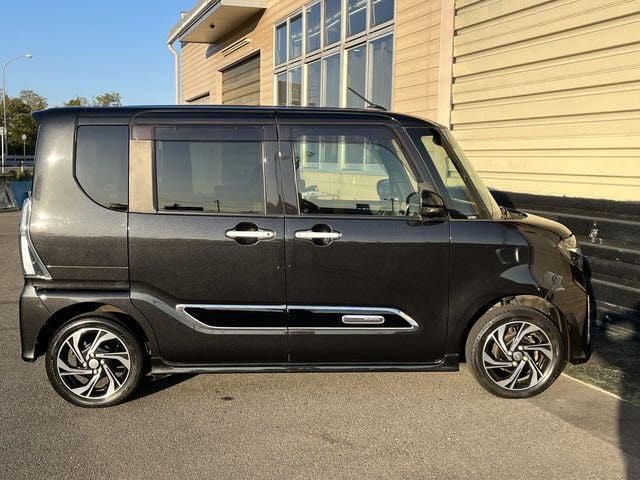 DAIHATSU TANTO CUSTOM 4WD 2021