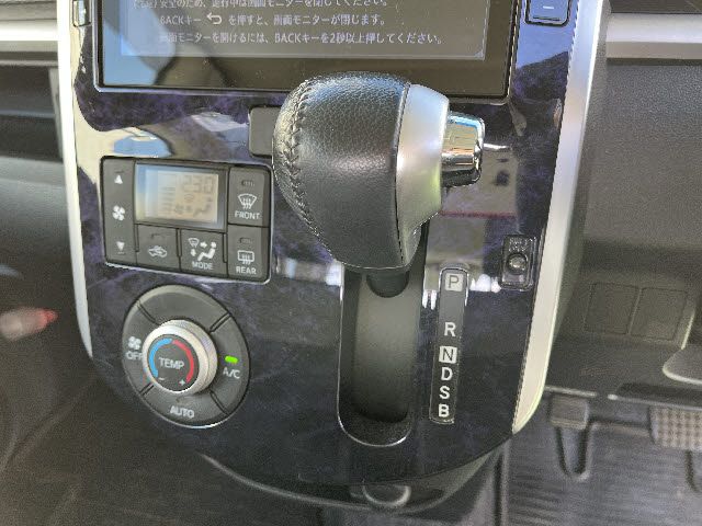 DAIHATSU TANTO CUSTOM 2017