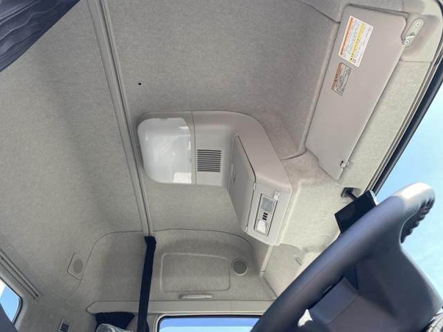 MITSUBISHI FUSOU SUPER GREAT 2025