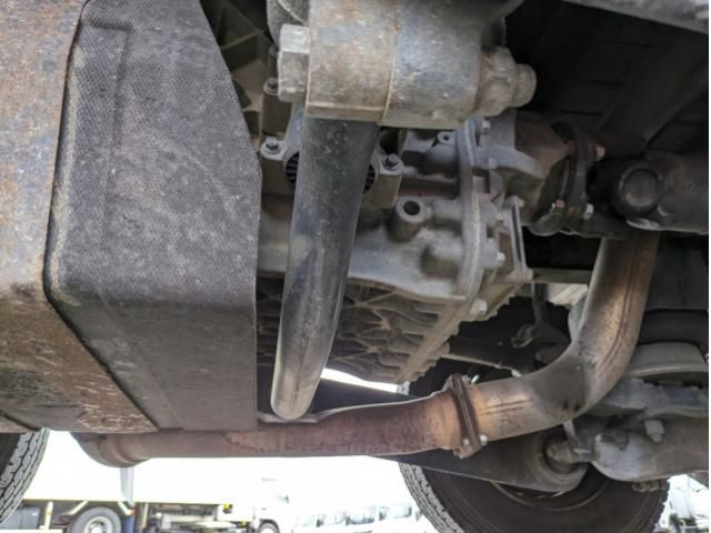 NISSAN DIESEL Quon 2016