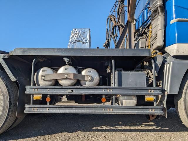 MITSUBISHI FUSOU SUPER GREAT 2016