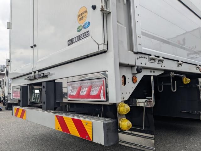 MITSUBISHI FUSOU SUPER GREAT 2022