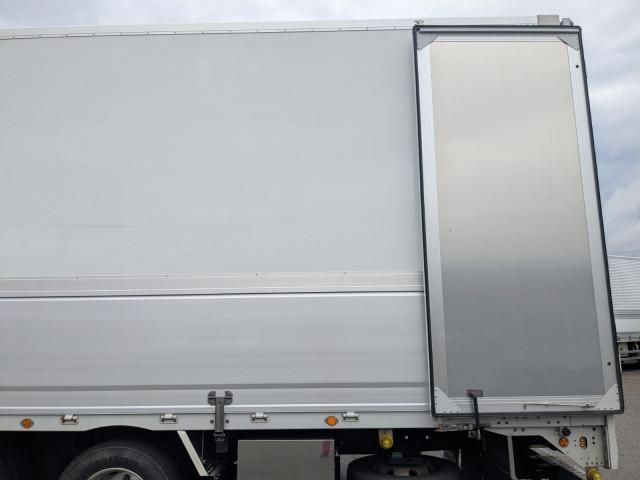 MITSUBISHI FUSOU SUPER GREAT 2022