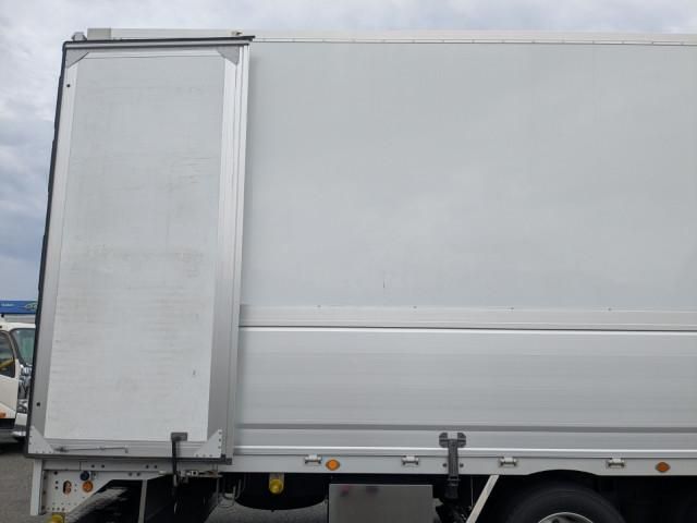 MITSUBISHI FUSOU SUPER GREAT 2022