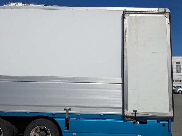 MITSUBISHI FUSOU SUPER GREAT 2018