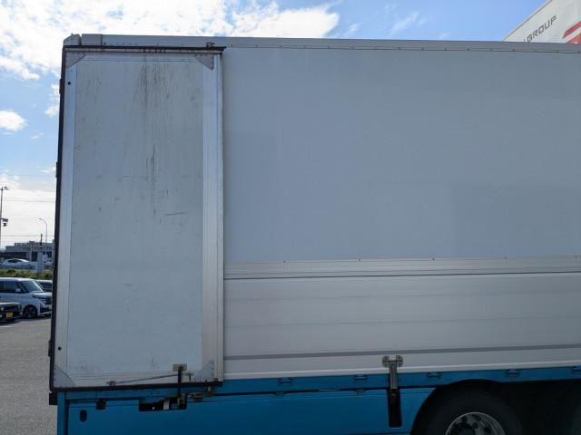 MITSUBISHI FUSOU SUPER GREAT 2018