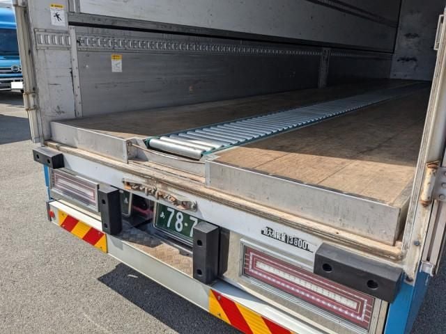 MITSUBISHI FUSOU SUPER GREAT 2018