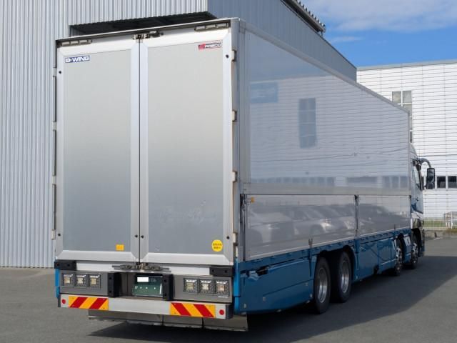 MITSUBISHI FUSOU SUPER GREAT 2018