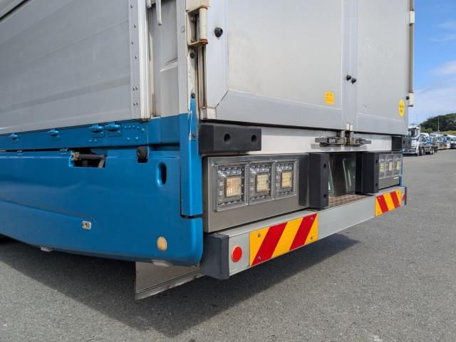 MITSUBISHI FUSOU SUPER GREAT 2018