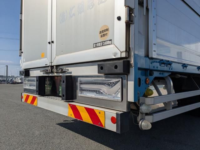 MITSUBISHI FUSOU SUPER GREAT 2016