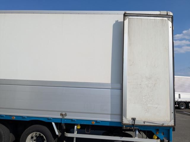 MITSUBISHI FUSOU SUPER GREAT 2016