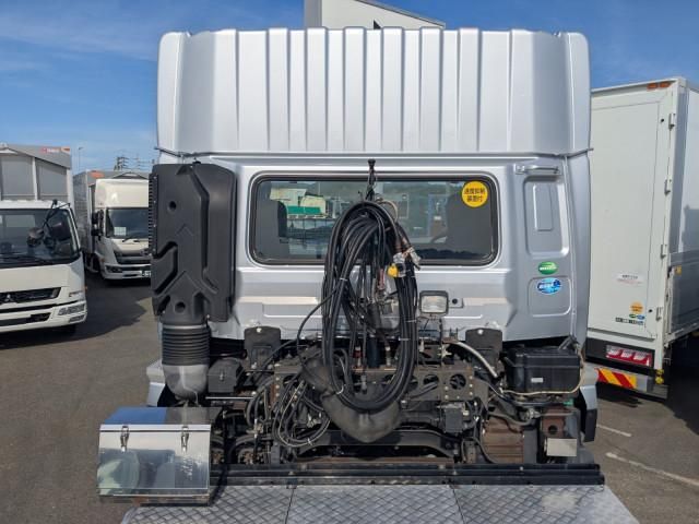 NISSAN DIESEL Quon 2015