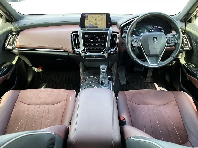 TOYOTA CROWN sedan hybrid 2018