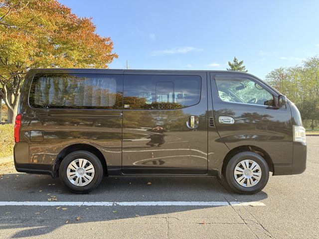 NISSAN NV350 CARAVAN 4WD 2014