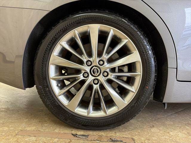 NISSAN SKYLINE HYBRID 2020