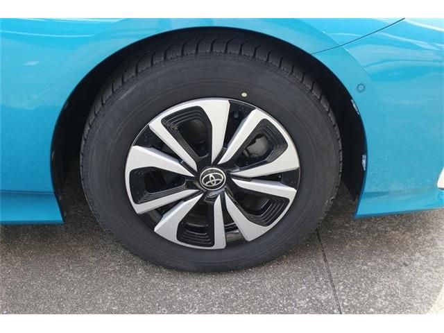 TOYOTA PRIUS PHV 2017