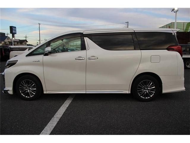 TOYOTA ALPHARD hybrid 4WD 2020