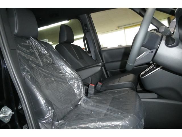 TOYOTA NOAH HYBRID 4WD 2024