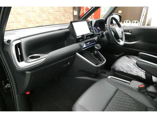 TOYOTA NOAH HYBRID 4WD 2024