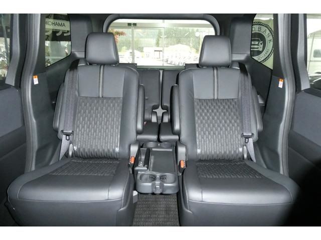 TOYOTA NOAH HYBRID 4WD 2024