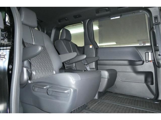 TOYOTA NOAH HYBRID 4WD 2024