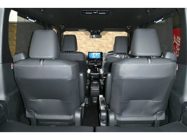 TOYOTA NOAH HYBRID 4WD 2024